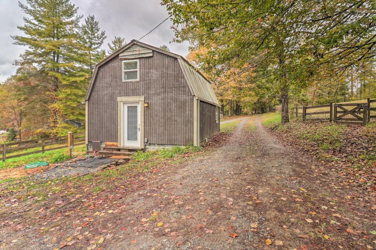 Rustic Hendersonville Farm Studio With Private Deck Eksteriør billede