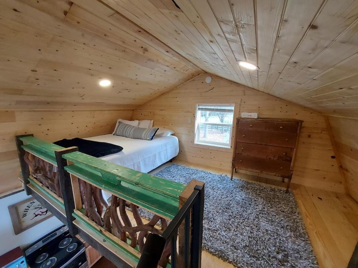 Rustic Hendersonville Farm Studio With Private Deck Eksteriør billede