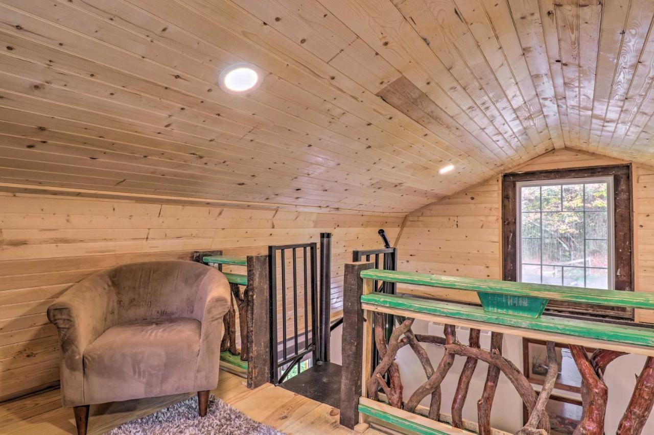 Rustic Hendersonville Farm Studio With Private Deck Eksteriør billede