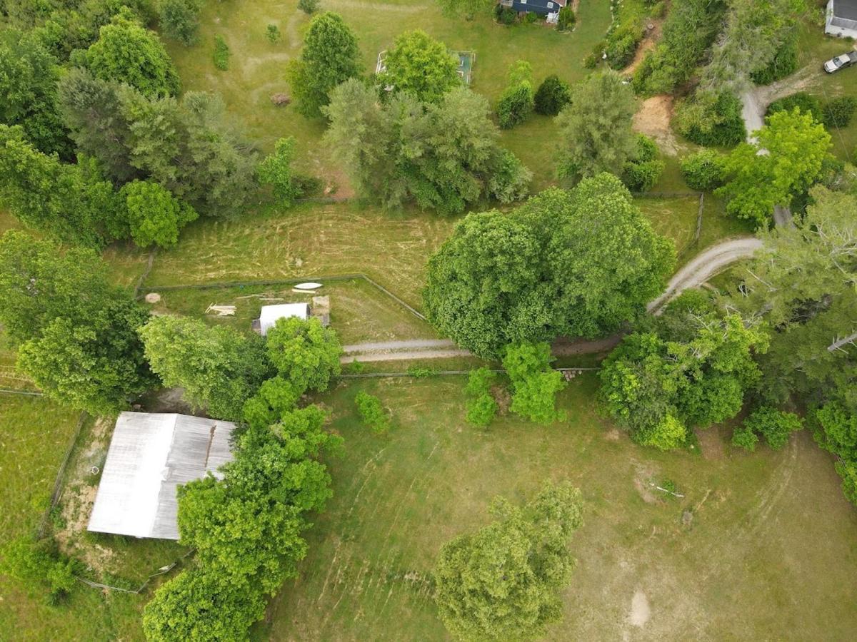 Rustic Hendersonville Farm Studio With Private Deck Eksteriør billede